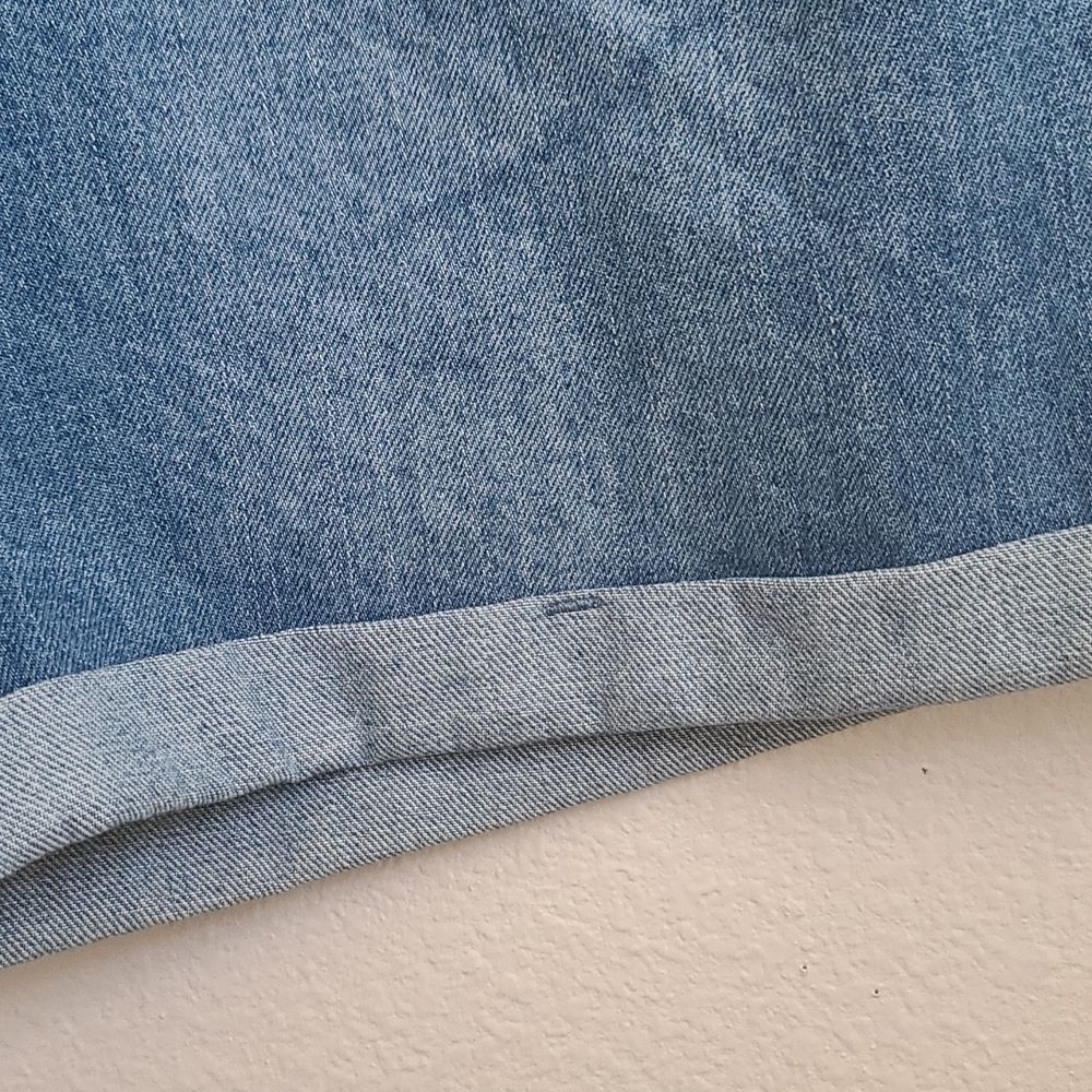 JUNIOR'S  SIZE 11 YMI  woman's shorts - Picture 5 of 12